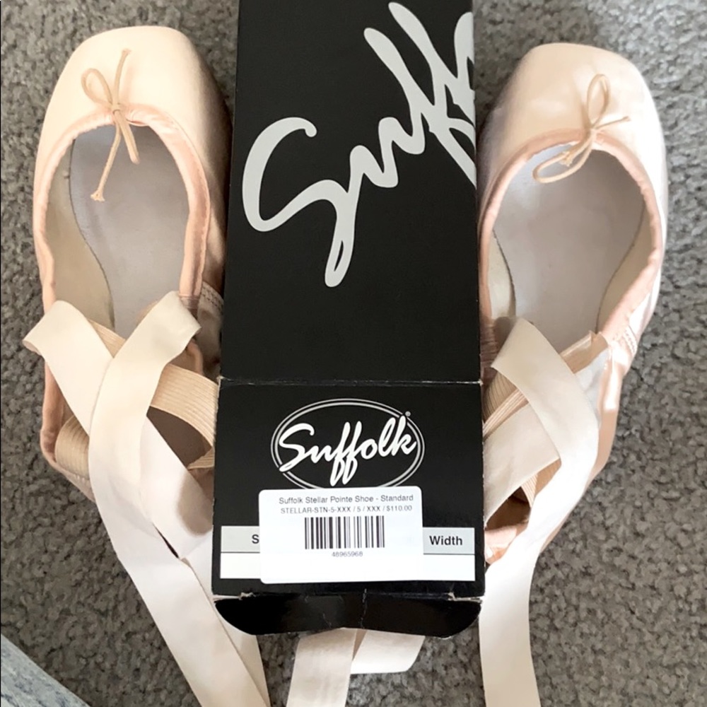 Brand new Suffolk Stellar Pointe shoes 5-xxx